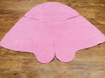 Pag-ayos ng diaper-cocoon sa stickies para sa newborns gamit ang kanilang sariling mga kamay