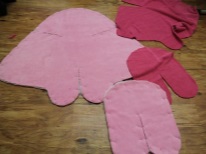 Pag-ayos ng diaper-cocoon sa stickies para sa newborns gamit ang kanilang sariling mga kamay