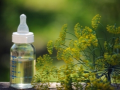 Air Dill untuk bayi baru lahir di rumah