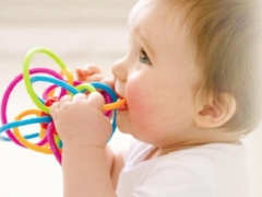 Anger on the child's gums