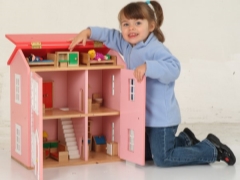 Kontrplak, kutular ve diğer malzemelerden yapılmış kendin yap bebek evleri