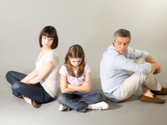 تأثير الطلاق على نفسية الطفل وترتيب تواصل الوالدين بعد الطلاق