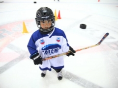 Ice hockey camps para sa mga bata