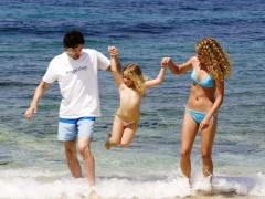 Mga Piyesta Opisyal na may mga bata sa Dagat ng Azov