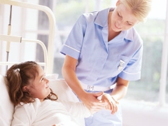 Mga sintomas at paggamot ng arthritis sa mga bata