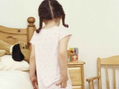 الدبوسية في الأطفال: الأعراض والعلاج