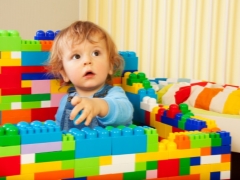 Designer für Kinder von einem Jahr bis 3 Jahre