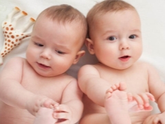 É possível conceber deliberadamente gêmeos naturalmente?