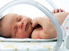 Was ist Hypoxie und welche Auswirkungen kann ein Neugeborenes haben? Symptome und Behandlung