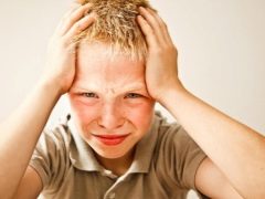 Pagkalog sa isang bata: mga sintomas at paggamot