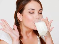 Apa yang boleh dimakan ibu penjagaan pada hari pertama selepas kelahiran?
