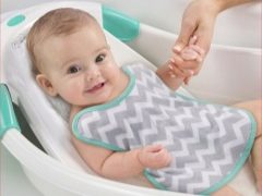 Пързалки за къпане на новородени: видове и съвети за избор