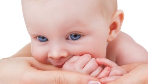 Maaari bang pagsusuka kapag umiikot sa mga bata?