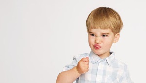 Pagsalakay sa isang bata na 7 taon: ang payo ng isang psychologist