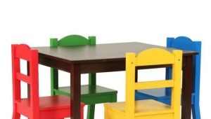 Banqueta de madeira infantil