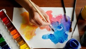 Paano pumili ng pintura ng watercolor para sa isang bata?