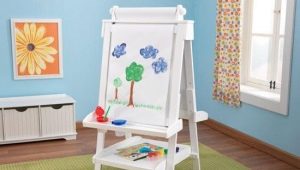 Pagpili ng easel ng mga bata