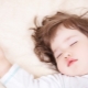 Paano matulog ang sanggol nang walang luha at pagkahilo?