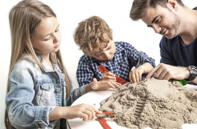 Kinetic sand games