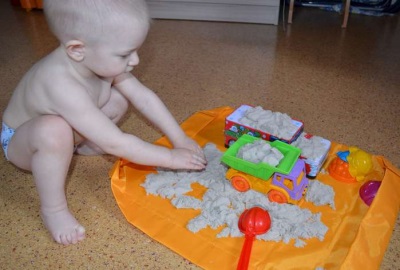 Age category of children for games with space sand