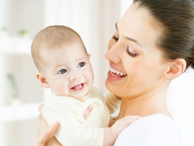 Pemeriksaan bayi sebelum vaksinasi