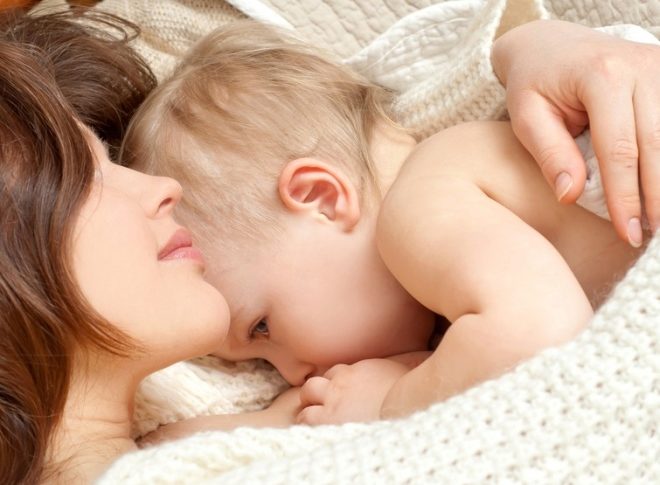 الرضاعة الطبيعية في 1 سنة